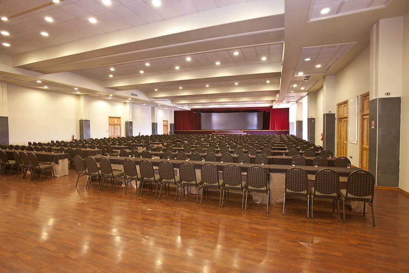 Gran auditorio para congresos internacionales